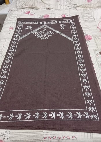 Kahverengi Nakışlı Geleneksel seccade