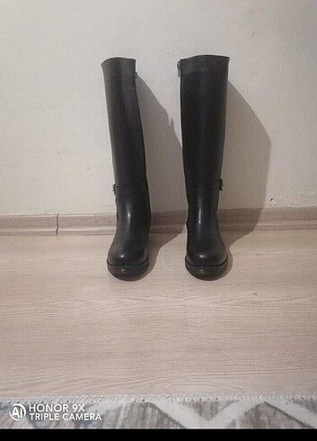 Siyah çizme