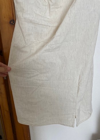 Stradivarius Bej Drapeli mini yırtmaçlı Kısa Elbise - Görsel 6