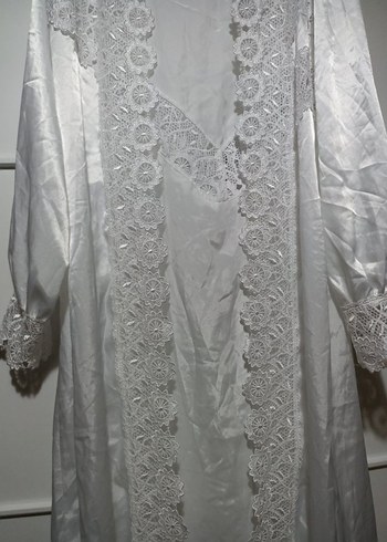 Nakışlı Uzun Beyaz Vintage Kadın Sabahlık - Görsel 8