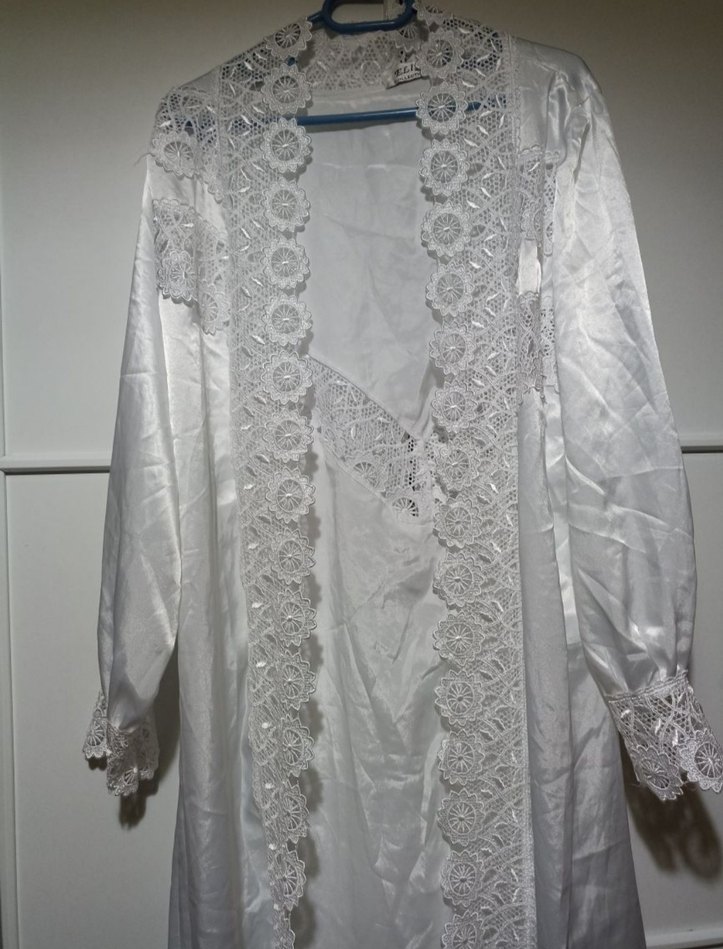 Nakışlı Uzun Beyaz Vintage Kadın Sabahlık - Görsel 2