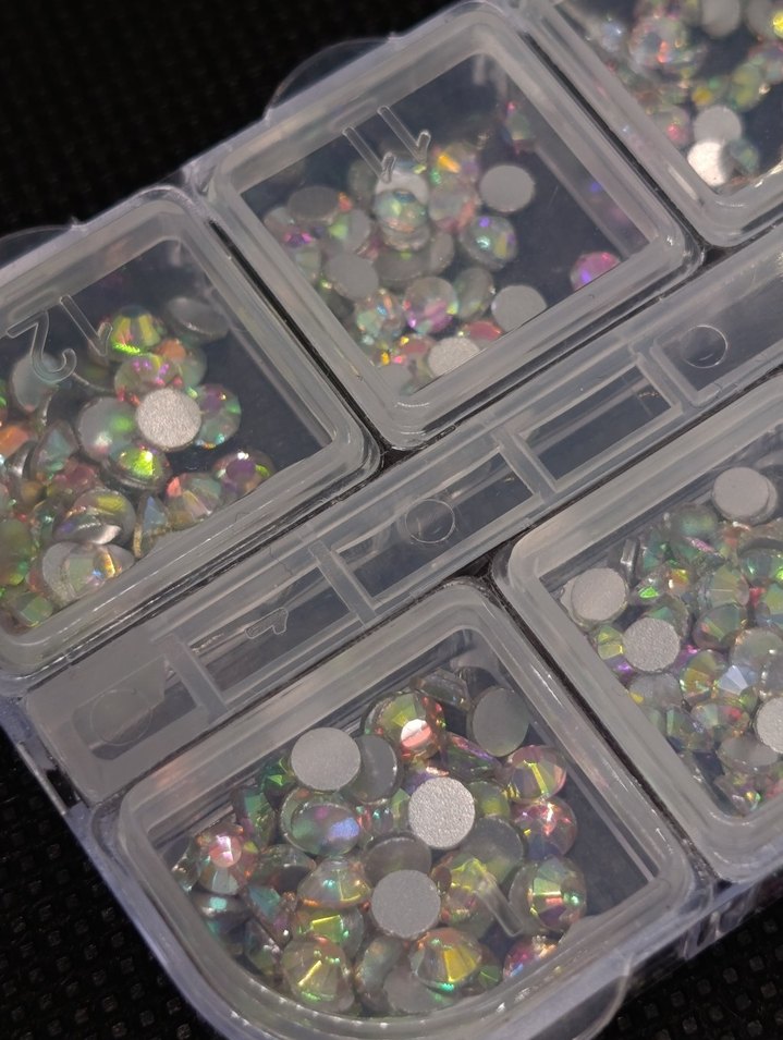 Swarovski Parlak Çok Renkli Tırnak Süslemeleri - Görsel 2