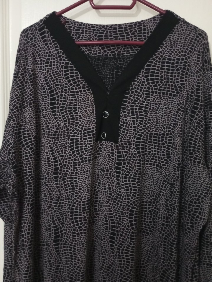 Gri Yılan Desenli Uzun Triko Elbise - Görsel 2