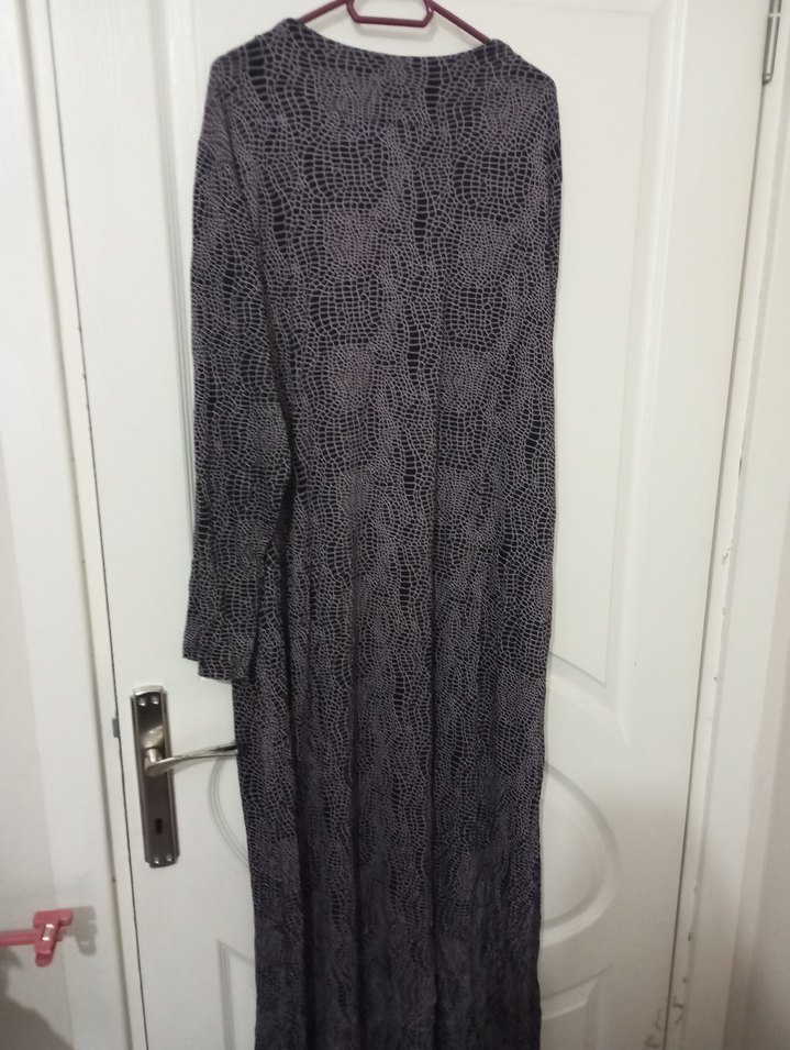 Gri Yılan Desenli Uzun Triko Elbise - Görsel 3