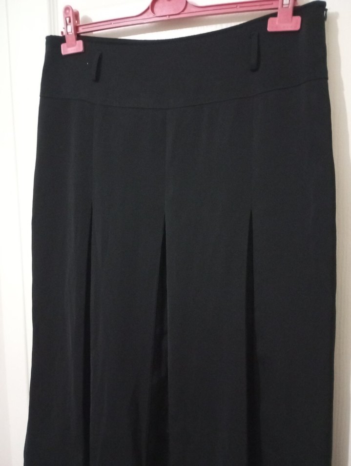 Kadın Siyah Piliseli Midi Etek - Görsel 3