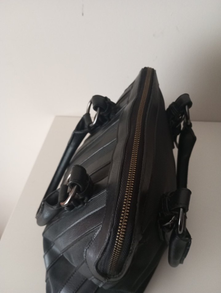 Tokalı Siyah Deri Gotik Kadın Çanta - Görsel 4