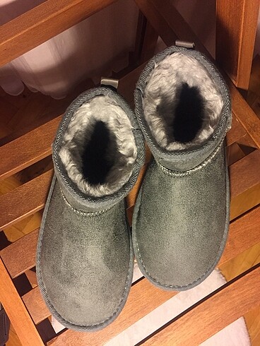 40 Beden ULTRA MİNİ UGG