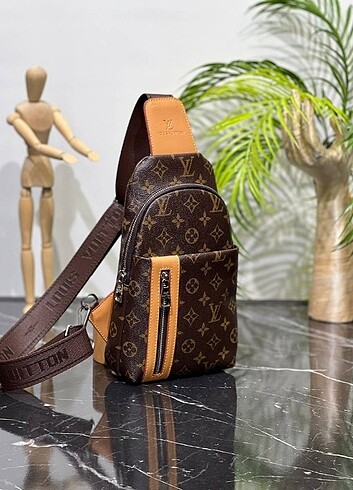 LOUIS VUITTON SLING BAG