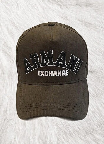 Armani İşlemeli Şapka 