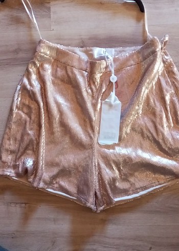 pul detaylı şort - Görsel 3