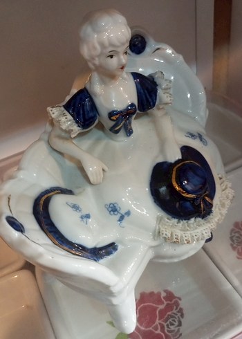 VİNTAGE Mavi Koyu Renkli Porselen Kadın Biblo - Görsel 3