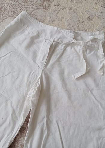 Beyaz Keten Kemerli Mini Kadın Kapri - Görsel 2