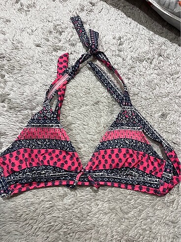 Penti bikini üstü