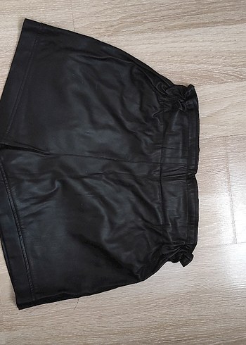 Deri Siyah Mini Şort - Görsel 3