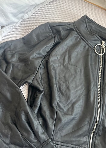 Diğer Kadın Siyah vücuda oturan Deri Biker Ceket