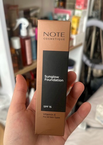 Note Sunglow Fondöten SPF15 10 numara