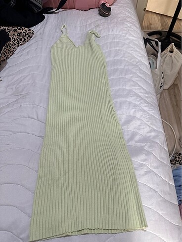 xs Beden Bershka elbise