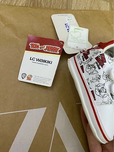 LC Waikiki Beyaz ayakkabı