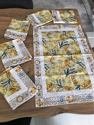 Beden çeşitli Renk 6 ADET KUMAŞ PEÇETE VEYA AMERİKAN SERVİS