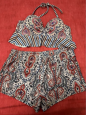 Şortlu bikini