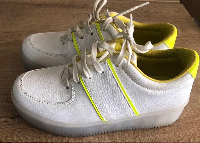 Butigo Butigo beyaz spor ayakkabı