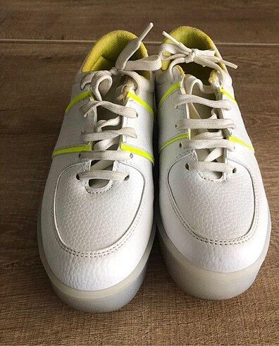 36 Beden beyaz Renk Butigo beyaz spor ayakkabı