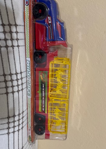 Renkli Oyuncak Kamyon ve Kafes Seti - Görsel 2