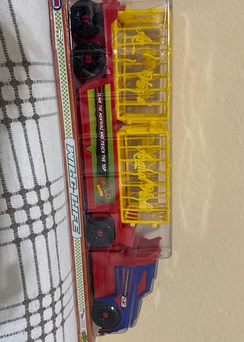 Renkli Oyuncak Kamyon ve Kafes Seti - Görsel 3