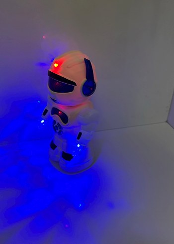 Robot çarp dön sesli ışıklı 15 fonksiyonlu robot 15 cm - Görsel 2