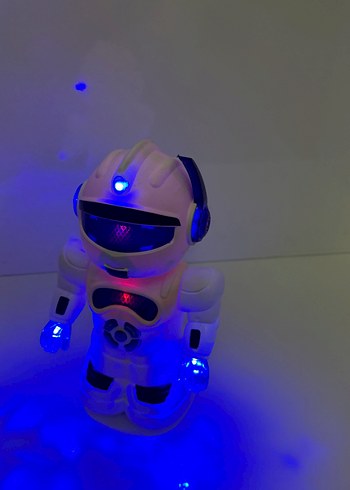 Robot çarp dön sesli ışıklı 15 fonksiyonlu robot 15 cm - Görsel 4