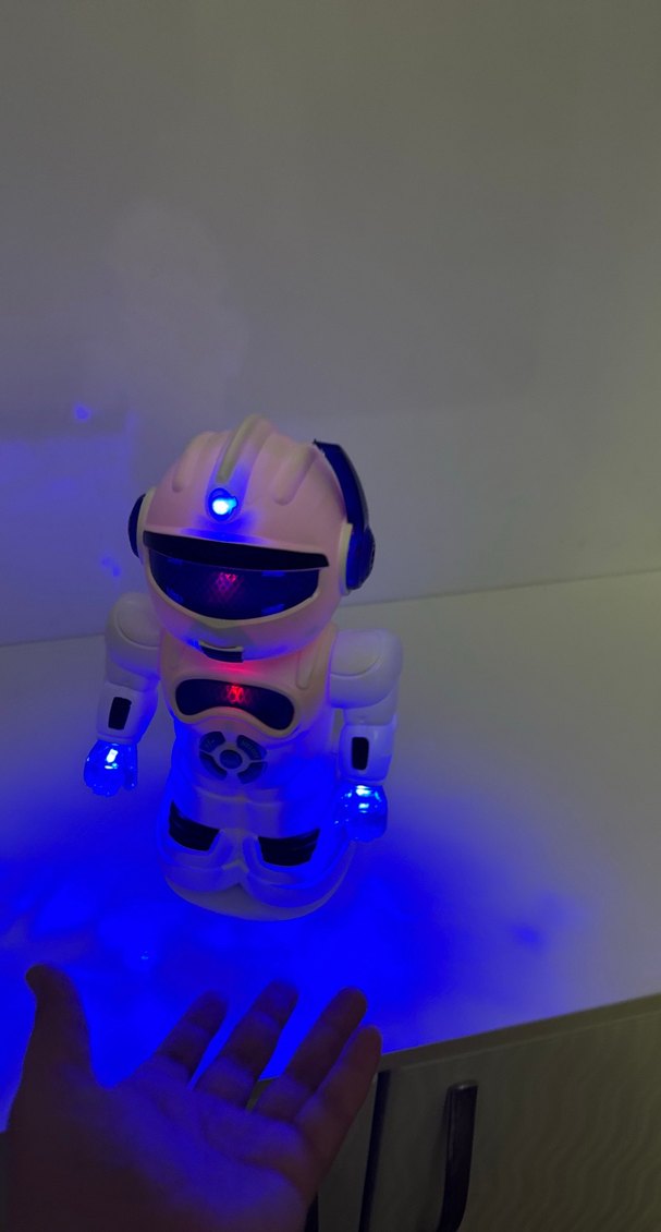 Robot çarp dön sesli ışıklı 15 fonksiyonlu robot 15 cm - Görsel 5