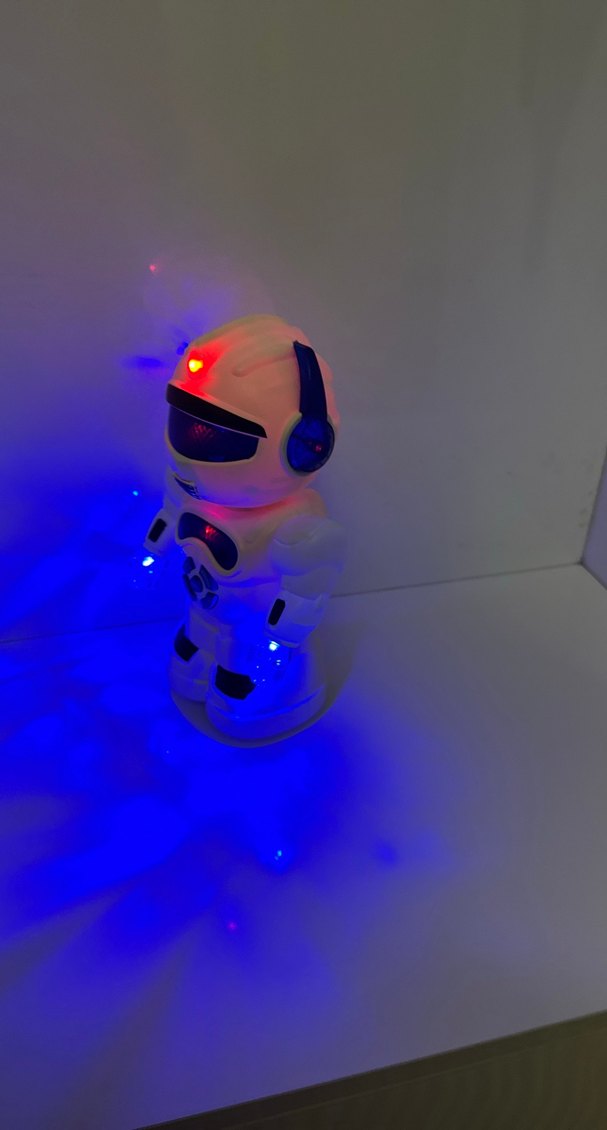 Robot çarp dön sesli ışıklı 15 fonksiyonlu robot 15 cm - Görsel 2