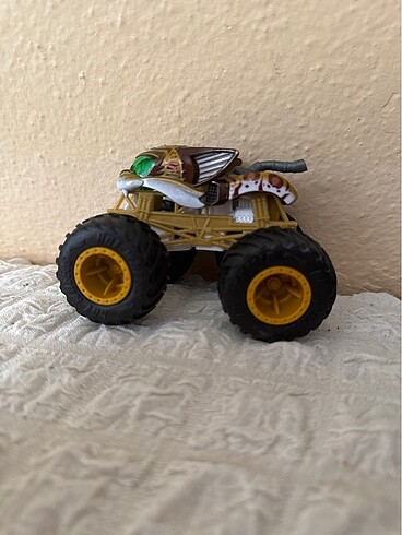  Beden HOT WHEELS Monster truck -Scratch Attack