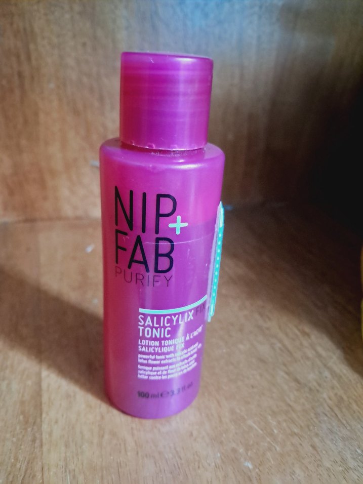 NIP+FAB Teen Skin Salisilik Asit Tonik 100 ml - Görsel 4