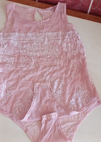 l Beden Dantel Detaylı Pembe Kolsuz cıtcıtlı body