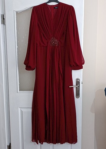 Bordo Uzun Kollu Nakışlı Kadın Abiye Elbise - Görsel 2