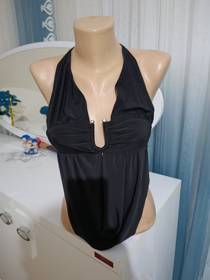 Siyah Drapeli Kolsuz Mini üst - Görsel 2