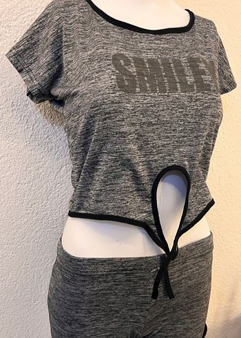 Gri Kısa Kollu Bağlamalı Spor Üst ve şort takım - Görsel 2