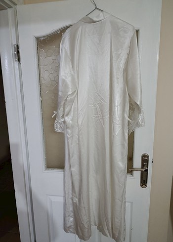 Nakışlı Beyaz Kadın Uzun Kollu Sabahlık - Görsel 4