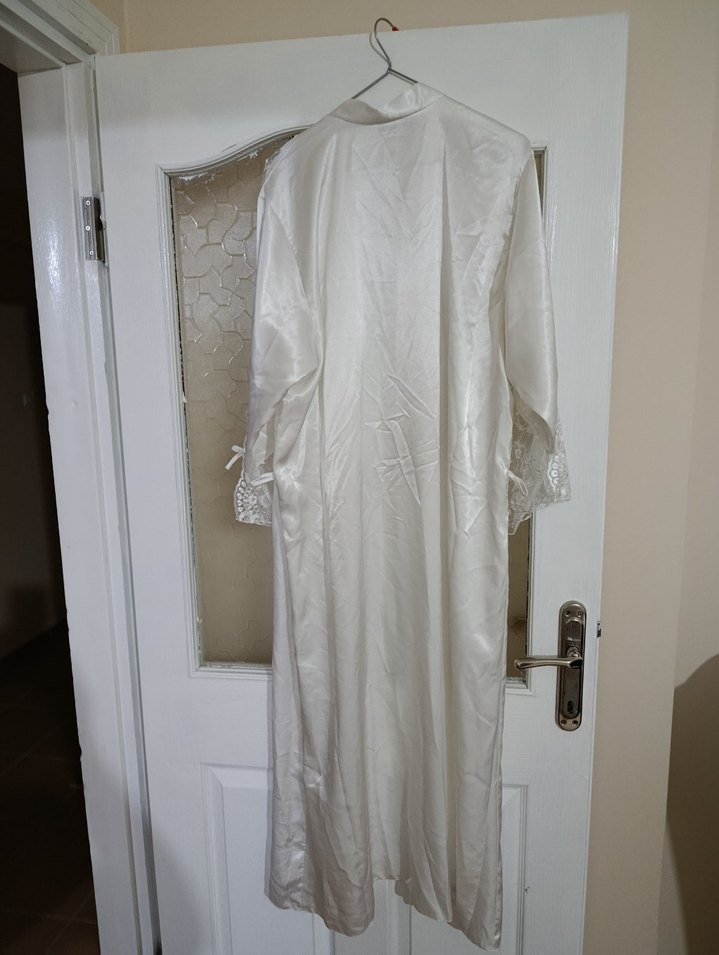 Nakışlı Beyaz Kadın Uzun Kollu Sabahlık - Görsel 3