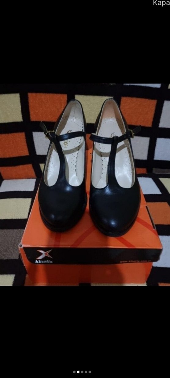 Kadın Siyah Kemerli Blok Topuk Ayakkabı - Görsel 2