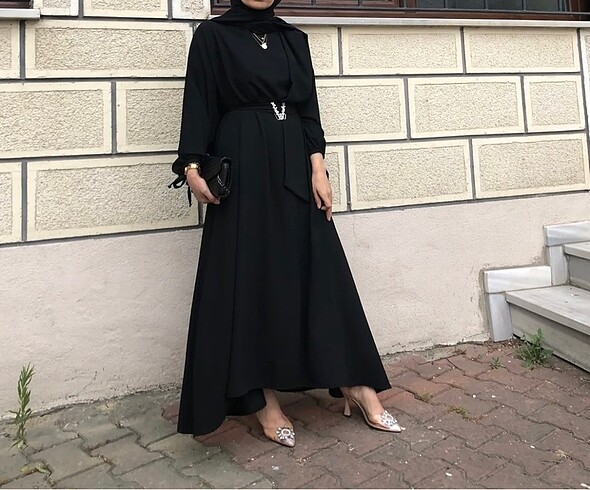 42 Beden Siyah tesettür elbise