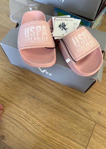 Kız Çocuk Pembe Baskılı Bantlı Terlik