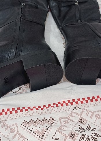 Zara Dizüstü Kadın Çizme - Görsel 6