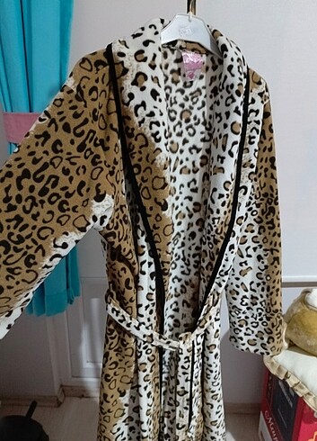 xl Beden Leoparlı Sabahlık