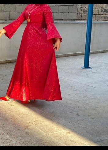 Kırmızı abiye  - Görsel 2