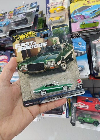 Parlak Haki 1972 Ford Gran Torino Sport Oyuncak Araba