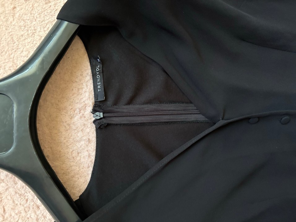 Düğmeli Siyah Midi Kadın Elbise - Görsel 2