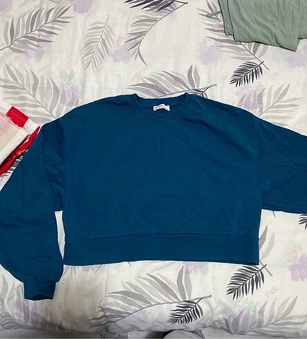 bershka crop sweat