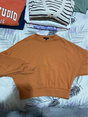 crop sweat